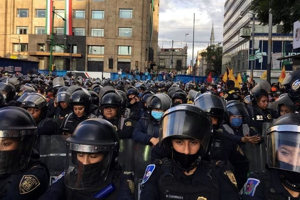 'Repudiamos este acto de provocación, de intimidación en contra de las mujeres', dijo manifestante.