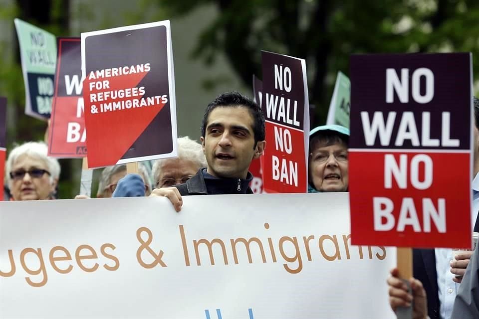 Manifestación en 2017 contra las medidas del Presidente Trump para frenar la migración legal e iligal hacia EU.