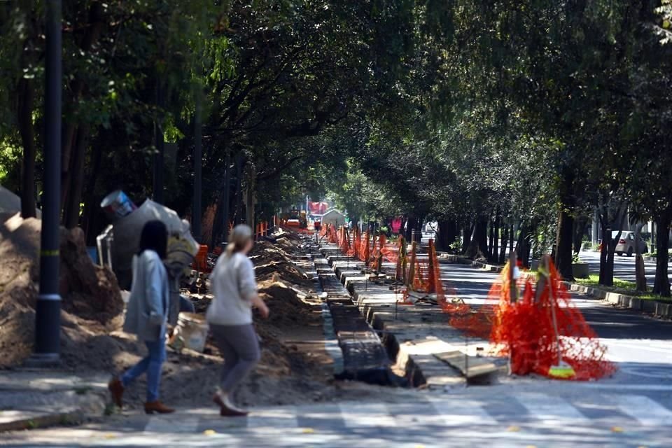 Con el proyecto, los vecinos contarán con una acera de tres metros de ancho y un carril vial menos.