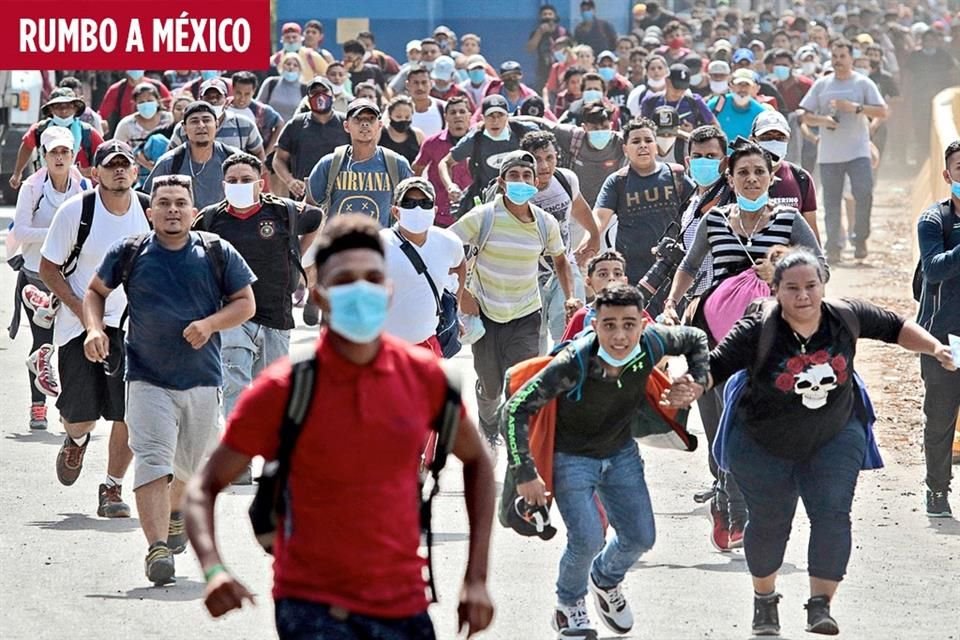 Unos 3 mil hundureños cruzaron ayer a Guatemala y se dirigen a territorio mexicano en su ruta rumbo a EU.