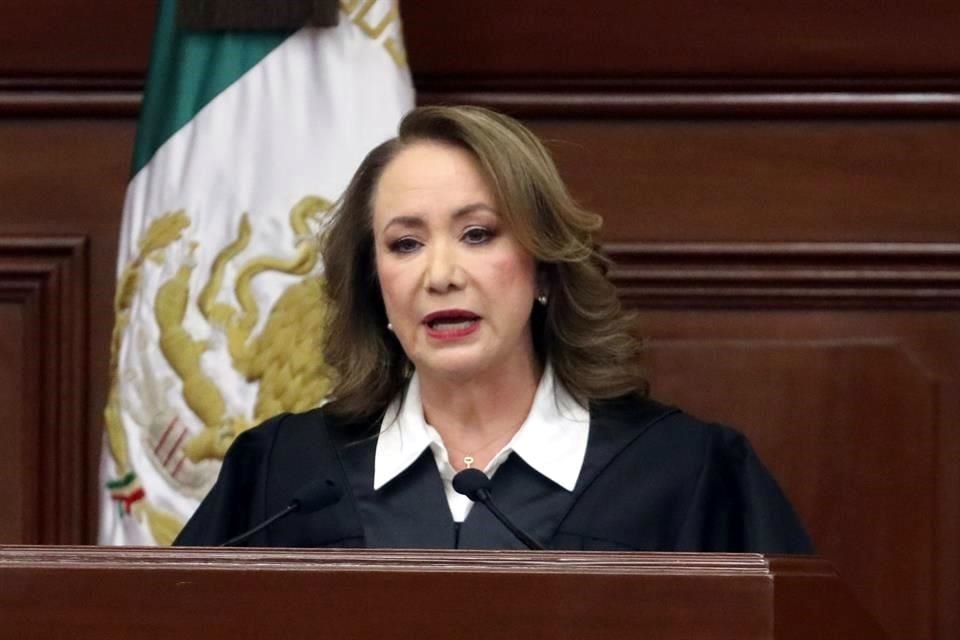 La Ministra Yasmín Esquivel.