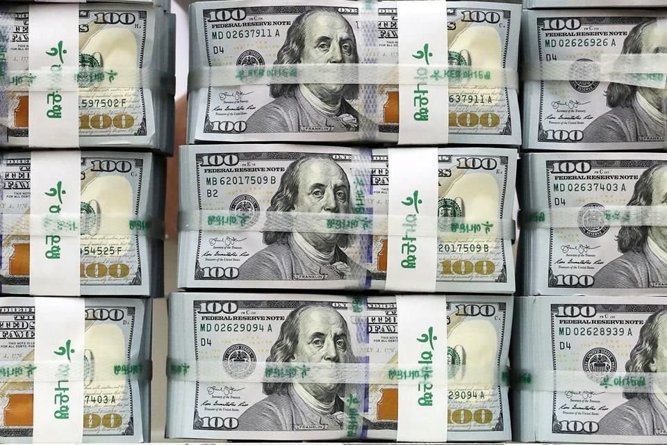 México busca colocar nueva deuda en dólares en mercados internacionales.