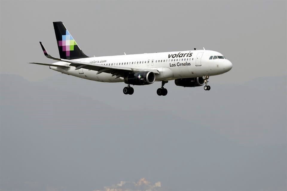 Volaris ha cancelado más de 100 vuelos en lo que va de la semana.