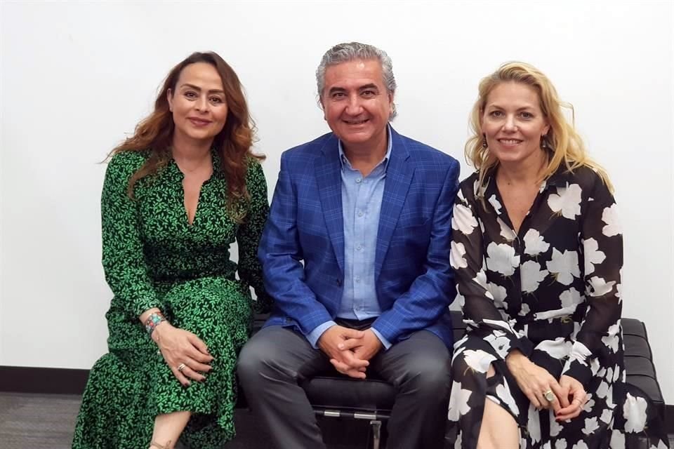 Eliza Puente, Carlos RuizVelasco y Ale de Cima