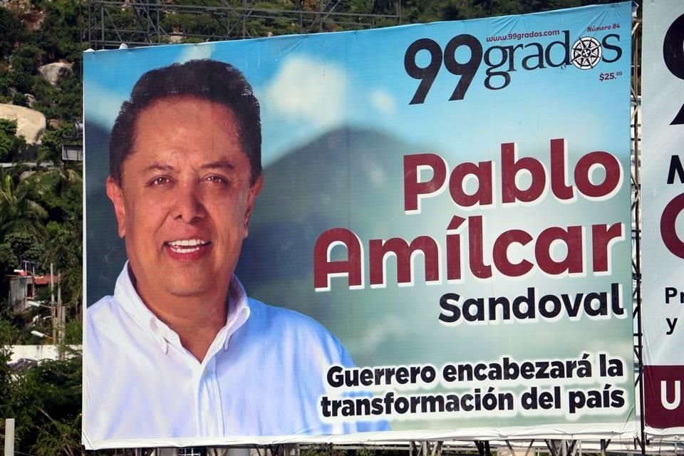 El aspirante a la Gubernatura de Guerrero aparece en la portada de una revista.