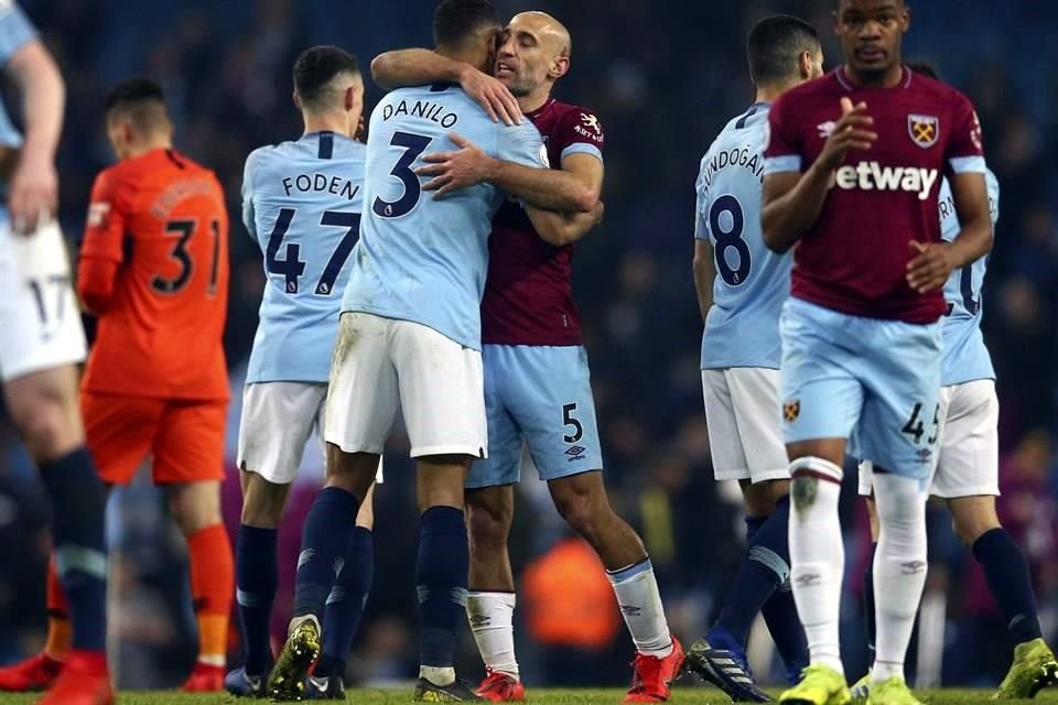 Pablo Zabaleta (5) deja las canchas.