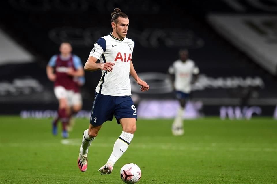 Gareth Bale por tó el número 9, en lo que fue su regreso al Tottenham.