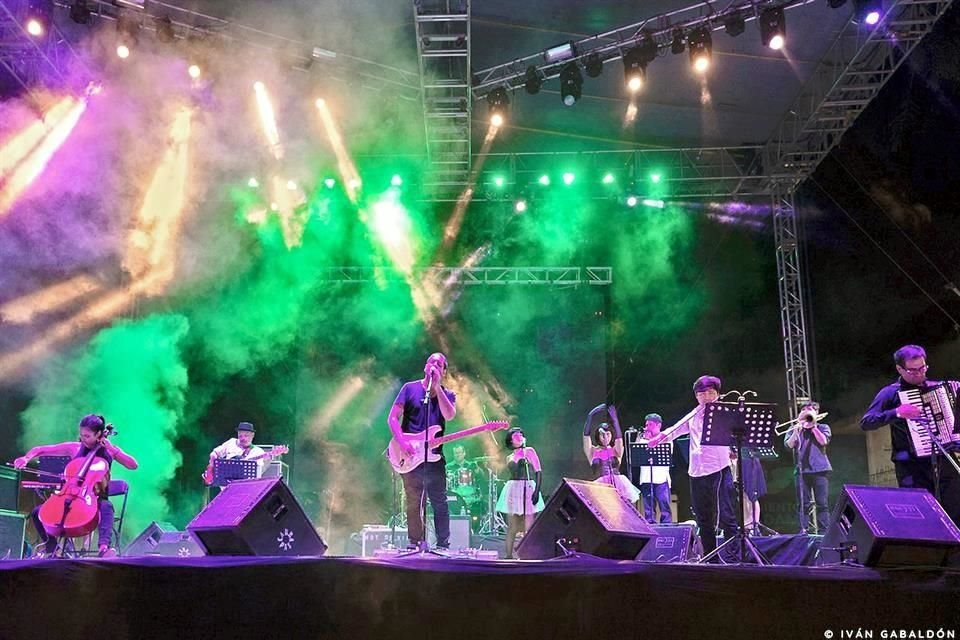 'Por décadas fui construyendo una vida y una imagen de noche', sostuvo.