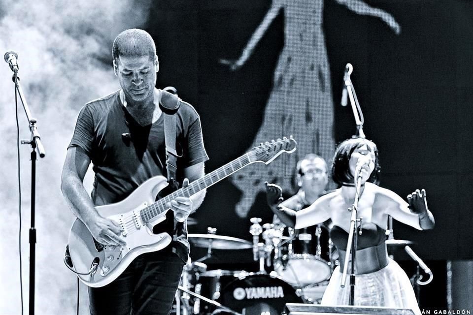 'Trabajaba y me sumergía en exploraciones estéticas que comenzaban a tomar forma alrededor de las 11 pm y terminaban cerca de las 5 de la mañana', relata.