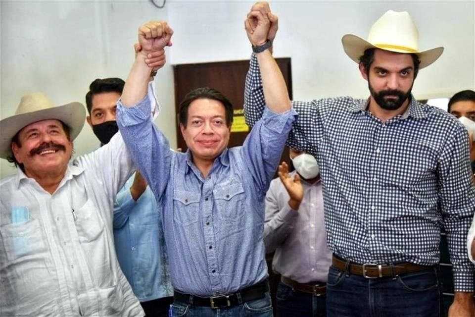 El domingo estuvo en Coahuila, y subió a sus cuentas fotografías con militantes del partido.