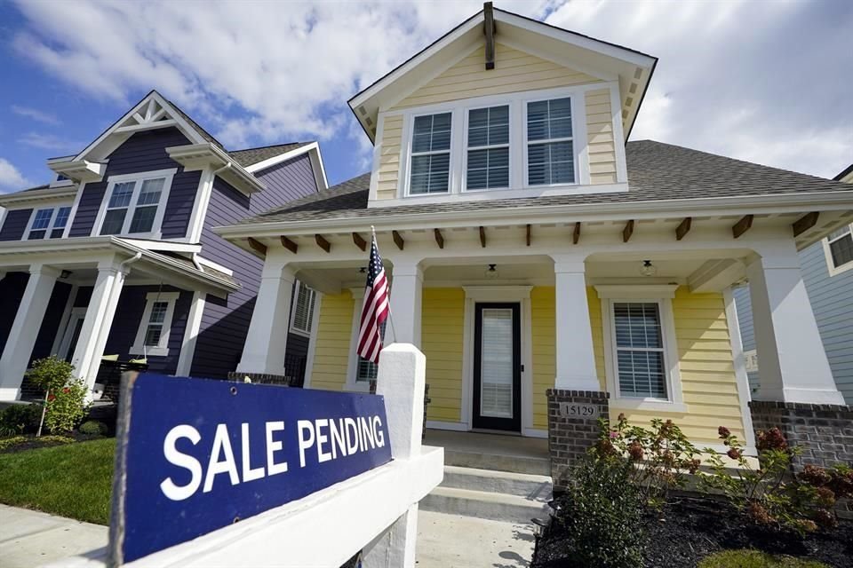 En un índice de precios de viviendas de lujo que incluye a 46 ciudades, disminuyó 0.4% interanual, la primera caída desde 2009, según la consultora inmobiliaria Knight Frank.