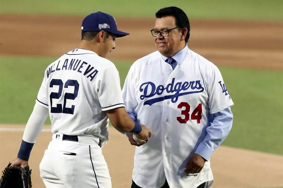 Fernando Valenzuela es un histórico en los Dodgers.