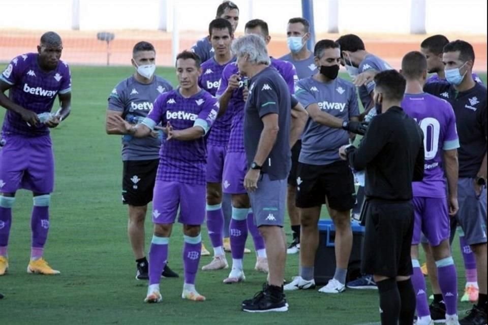 Guardado se pierde el partido ante el Atlético.