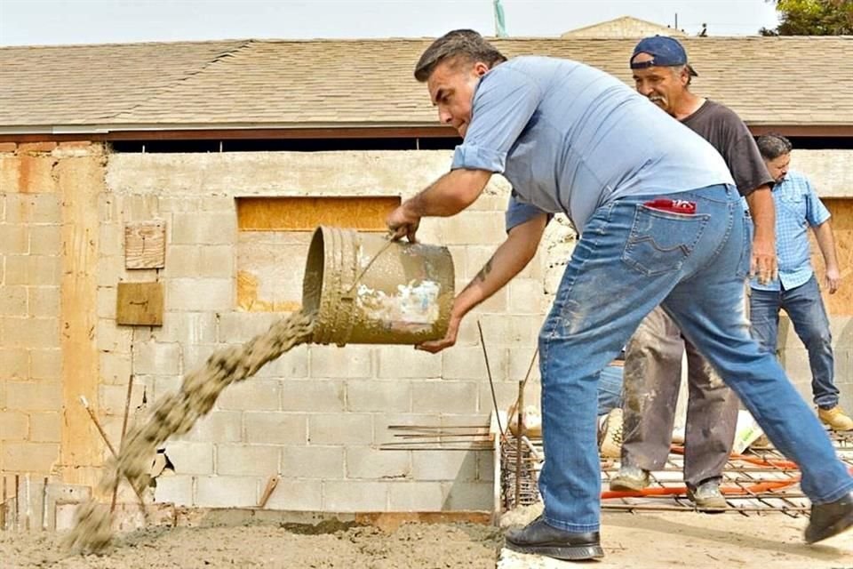 Alejandro Ruiz Uribe, en Baja California.