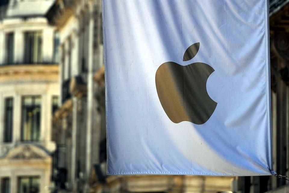 En octubre, Apple acordó pagar 113 millones de dólares para resolver un caso con varios reguladores de Estados Unidos mientras los clientes buscan la aprobación de un tribunal de ese país para un acuerdo colectivo que podría valer hasta 500 millones. 