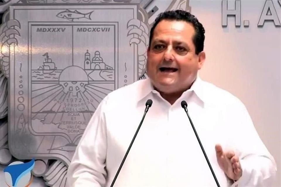 Carlos Mendoza Davis, Gobernador de Baja California Sur.