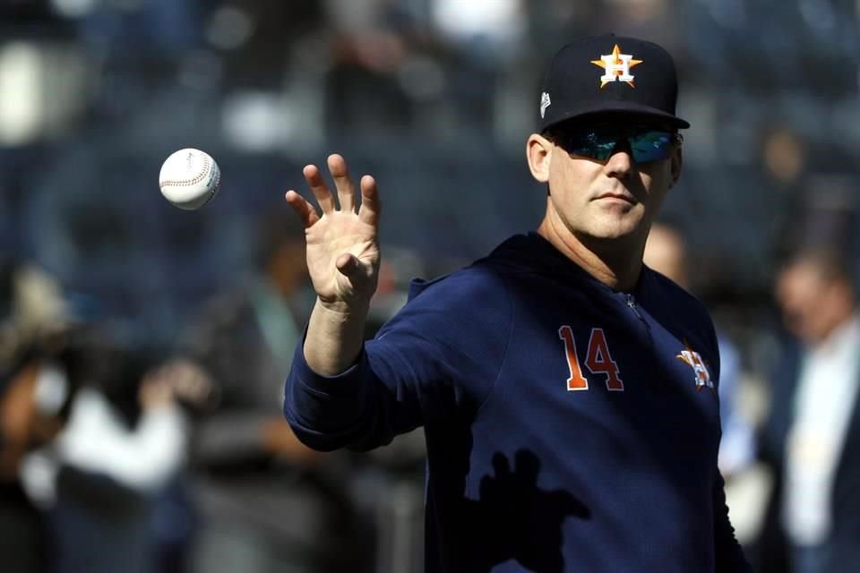 Los Tigres de Detroit contrataron a AJ Hinch como su nuevo manager.