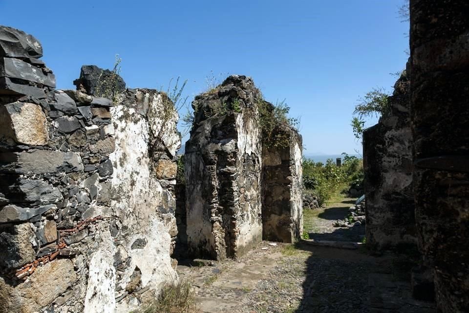 En Mezcala todavía se mantienen estructuras que antes fueron capilla (foto), un fuerte, galeras y un cuartel.