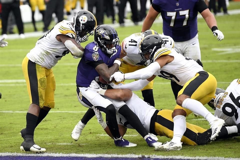 Lamar Jackson cometió un grave error y finalmente le costó el partido a los Cuervos.