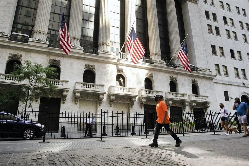 Wall Street apunta a su mayor repunte semanal desde abril.