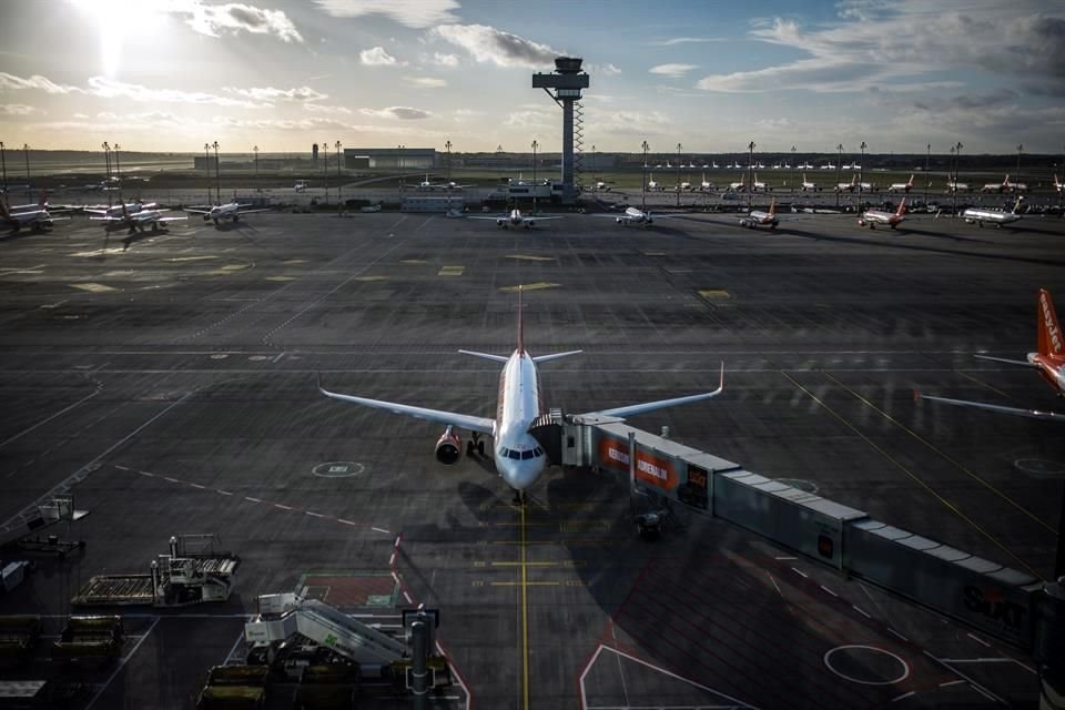 Las discusiones sobre el TUA se dan en un contexto en el que se busca efectuar modificaciones a la Ley de Aviacin Civil y de Aeropuertos.