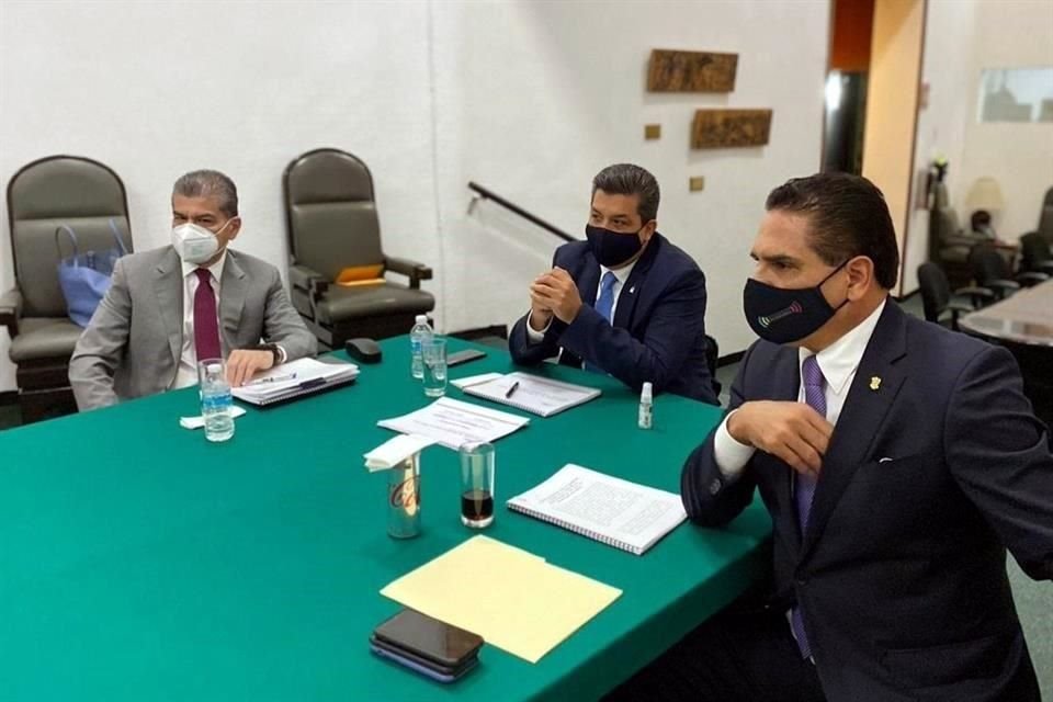 Gobernadores se reunieron con integrantes de la Junta de Coordinación Política y diputados de la Comisión de Presupuesto.