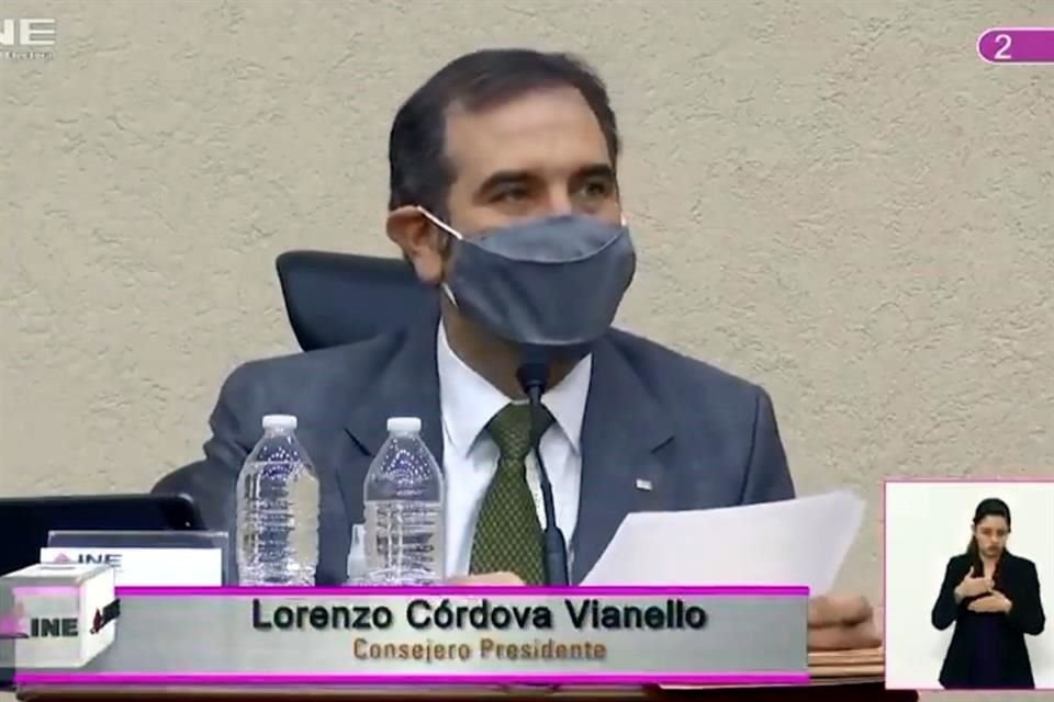 Lorenzo Córdova, presidente del INE.