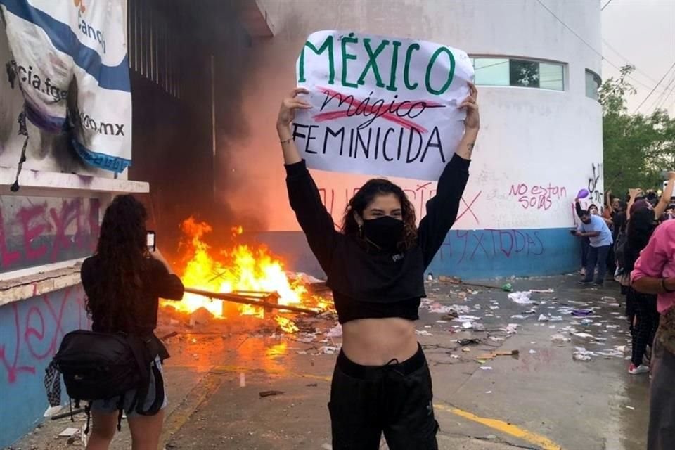 La protesta se realizó frente al Ayuntamiento de Cancún.