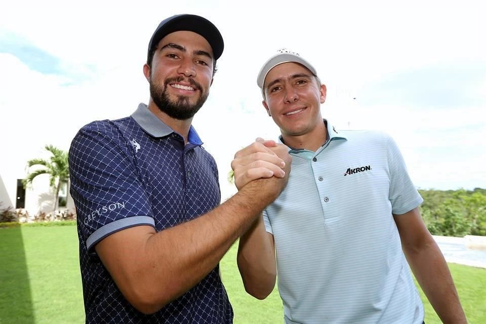 Álvaro Ortiz, quien estaba jugando en el PGA Tour Latinoamérica hasta antes de la pandemia, con su hermano Carlos.