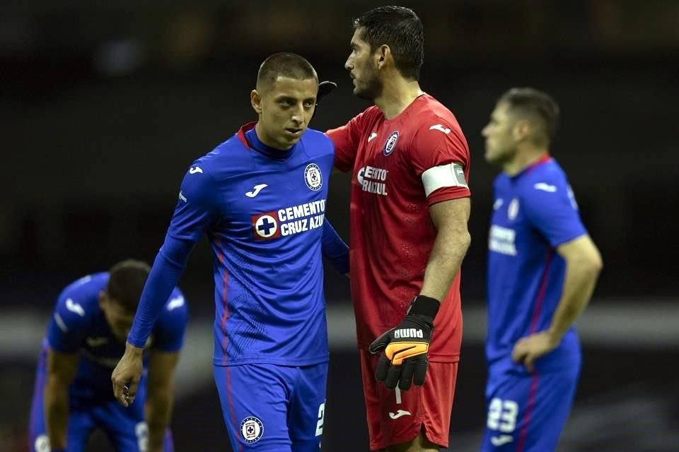 Juan Alvarado resaltó que cada equipo tiene hábitos y el jugador se mimetiza con esos hábitos. 