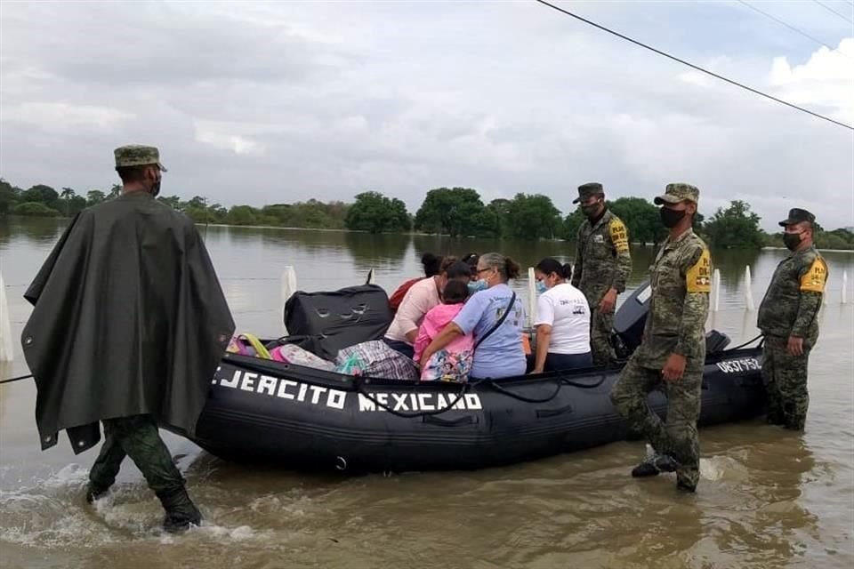 Según la Sedena, en Tabasco ha brindado apoyo a 71 mil 261 personas.