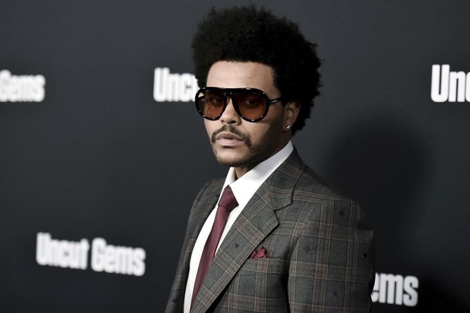 El premiado cantante The Weeknd actuará en el medio tiempo del próximo Súper Tazón.