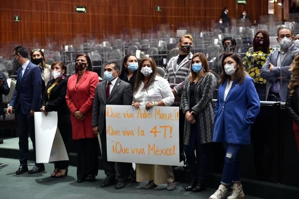 Los diputados se perdieron a sí mismos el respeto y perdieron el de los mexicanos, afirmaron los aliancistas.