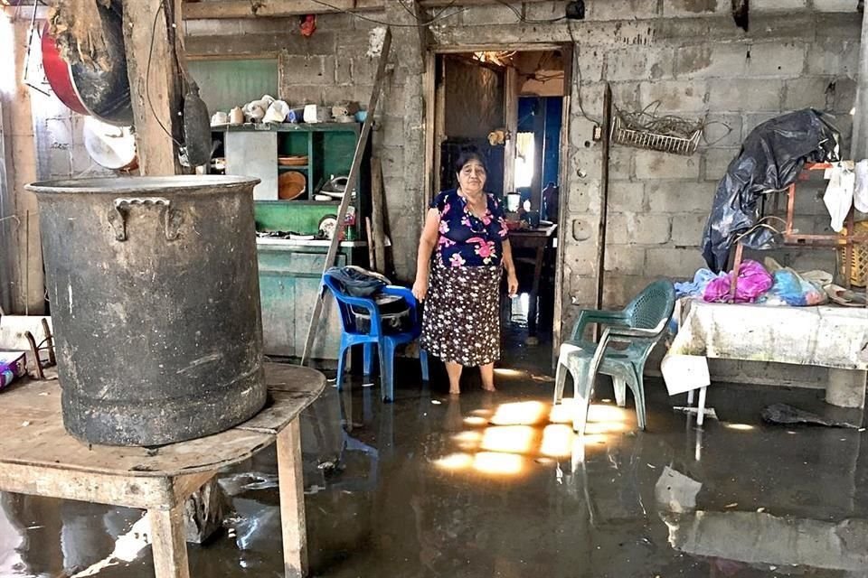 Protección Civil contabilizó al menos 160 mil afectados tras inundaciones en Tabasco.