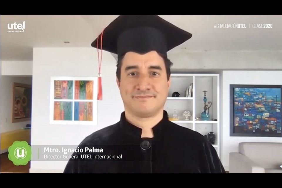 UTEL traspasa fronteras con Graduación virtual