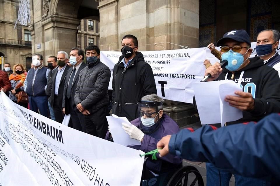 Concesionarios solicitan un aumento a la tarifa de dos pesos.