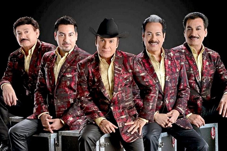 Los Tigres del Norte tienen ya varios compromisos pactados este mes, aseguró su mánager.