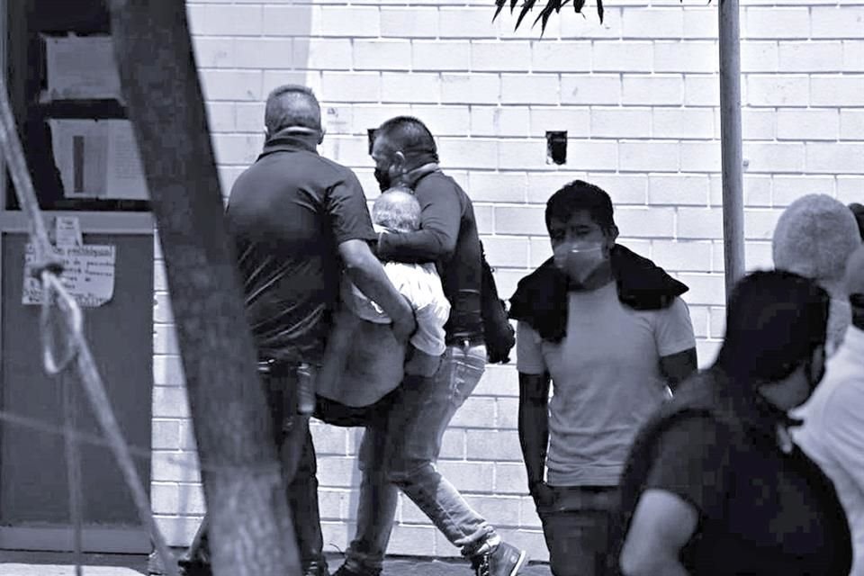 En el umbral de las 100 mil muertes por Covid en México, la Ssa ya anticipa otros 14 mil decesos que por ahora mantiene como 'estimados'.