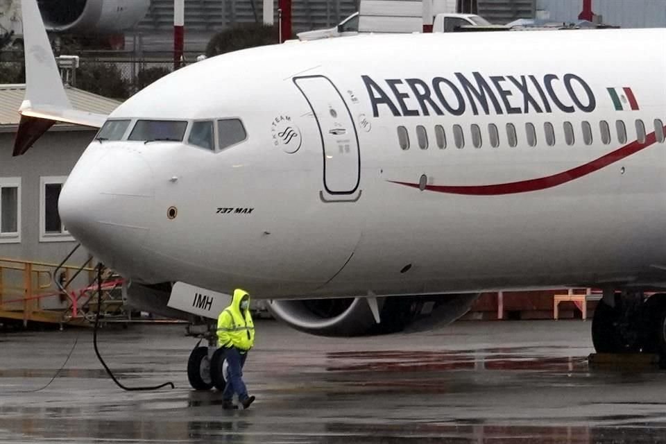 Grupo Aeroméxico tiene mil 800 pilotos representados por ASPA y 2 mil 113 sobrecargos representados por ASSA.