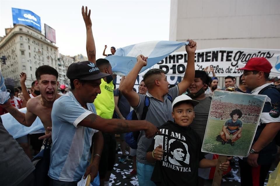 Maradona nunca morirá para los aficionados.