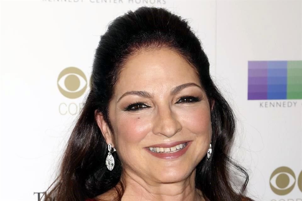 La cantante Gloria Estefan compartió que tuvo Covid-19 con síntomas leves, pero ya está recuperada.