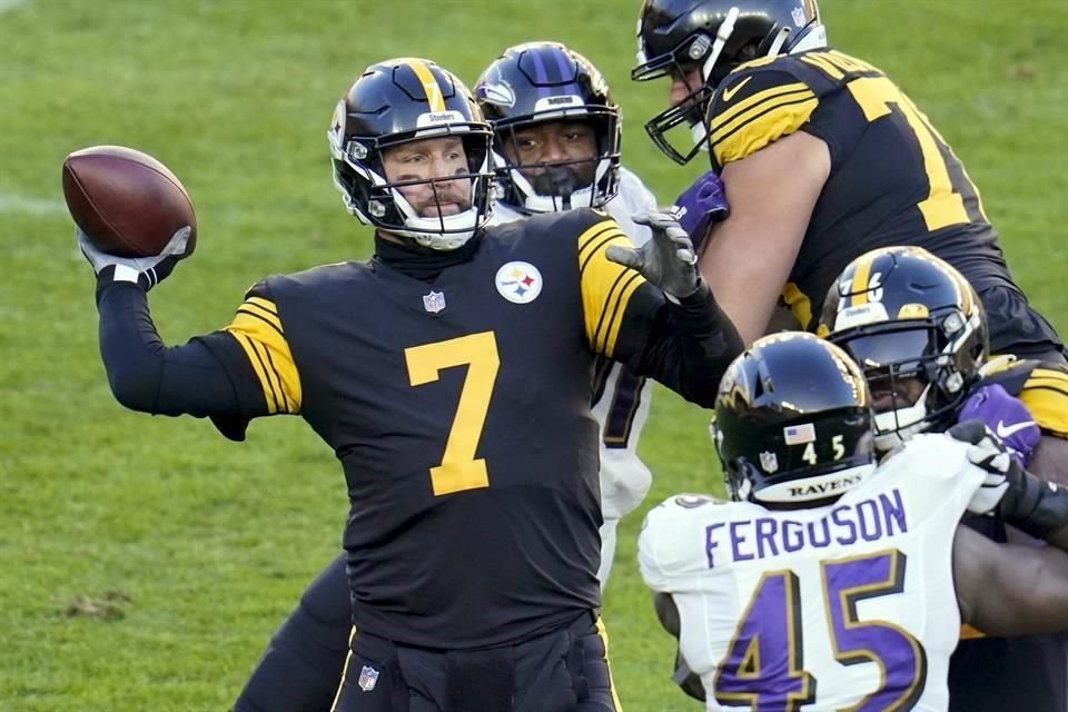 Roethlisberger se fue con un pase de anotación.