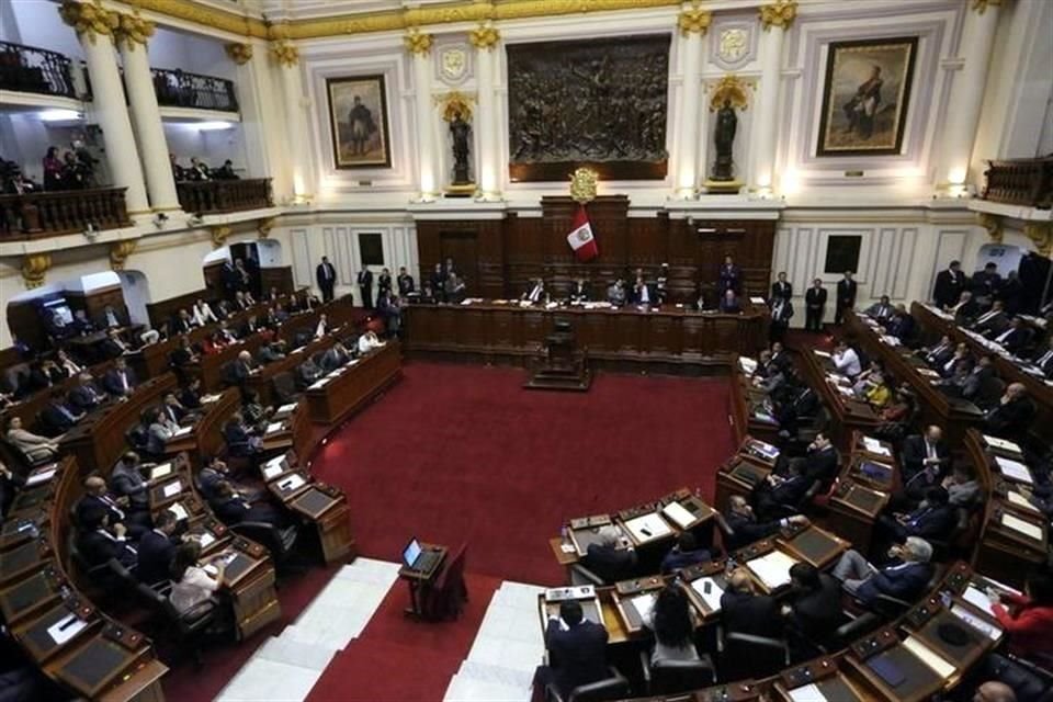 El Congreso de Perú aprobó una ley que prohíbe la publicidad de las instituciones públicas en medios privados.