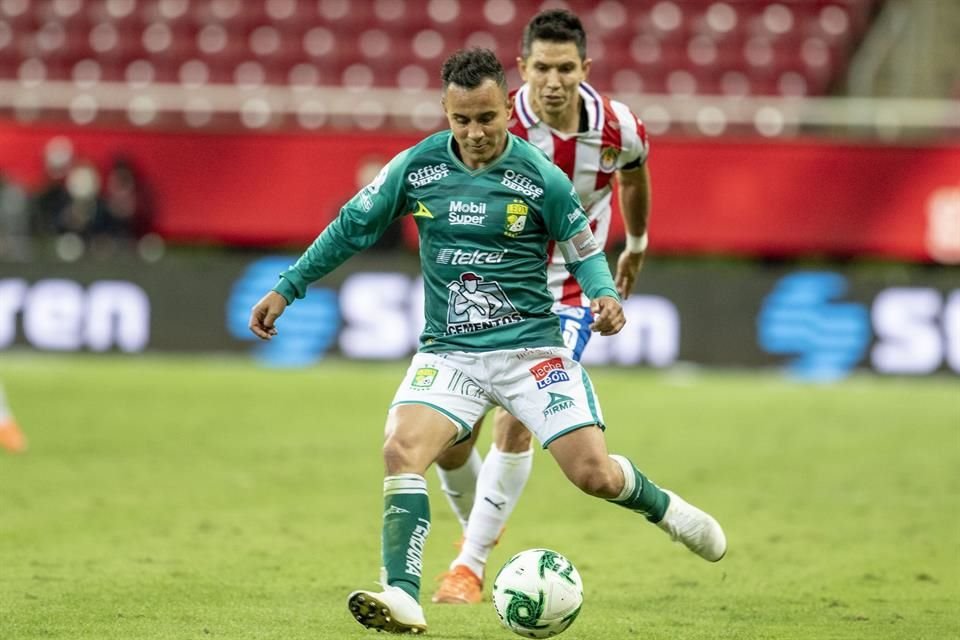 Jesús Molina mantiene intacto el anhelo de ser el encargado de levantar el título 13 para las Chivas.