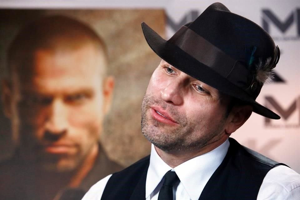 El actor Rafael Amaya habló por primera vez de su adicción a las drogas y el alcohol.