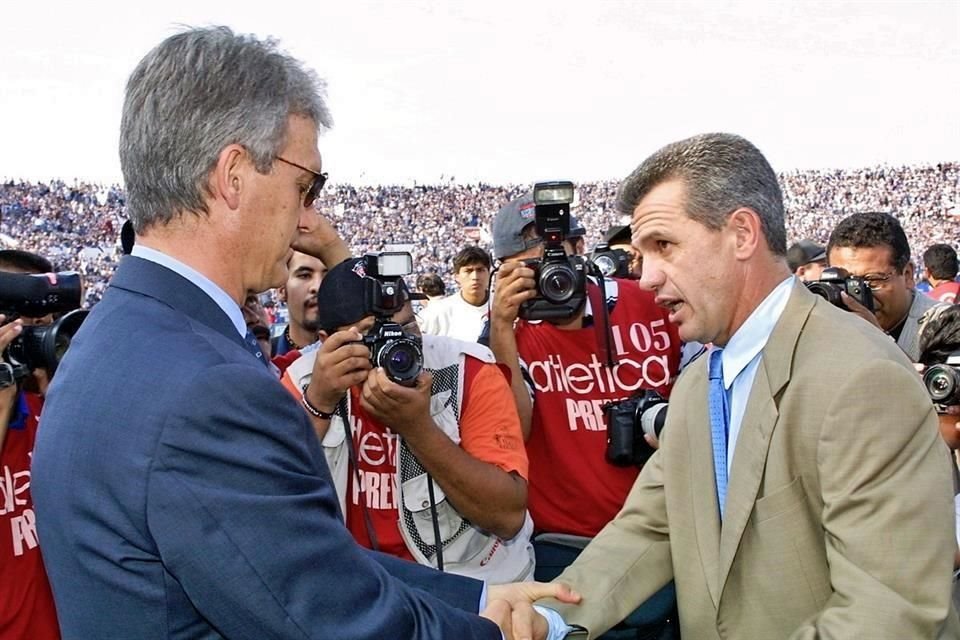 Javier Aguirre enfrentó al Rayados de Benito Floro.