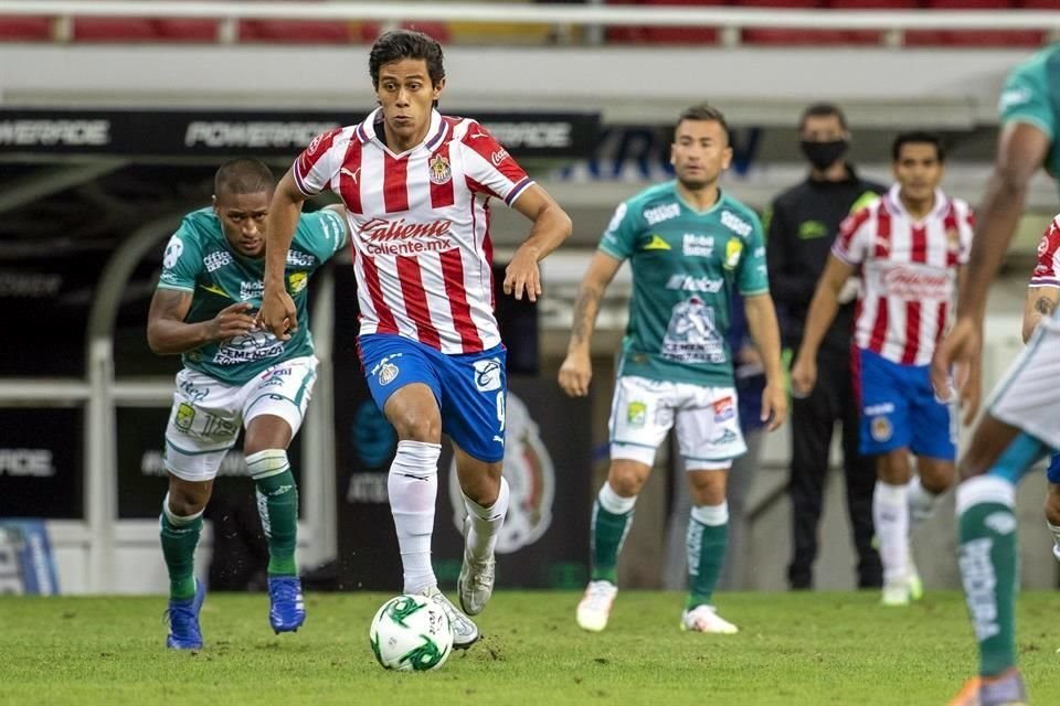 Las Chivas no pudieron sacar ventaja en la ida, por lo que deberán buscar el pase en León.