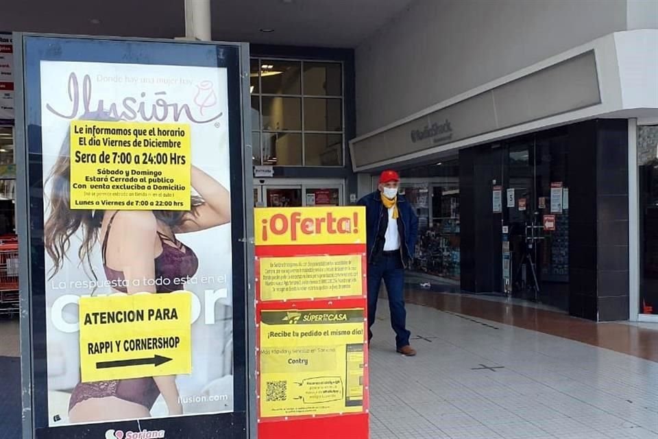 Los supermercados han dado la opción de compras en línea pero personas de la tercera edad señalaron que se les complica esta modalidad.