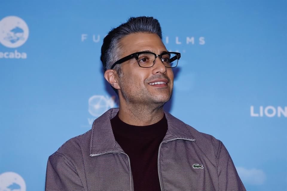 Jaime Camil se despidió de su padre, Jaime Camil Garza, con un mensaje en redes sociales donde le agradeció a sus fans y allegados el apoyo y las condolencias.