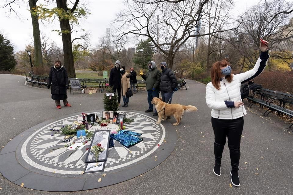 Homenajes para Lennon en el 40 aniversario de su muerte.